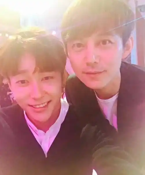 还记得王一博的队友金圣柱吗?被爆隐婚生子了?_李汶翰_祝福_郭德纲