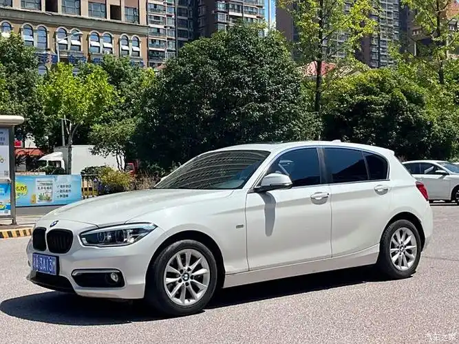 宝马1系(进口) 2016款 1系 118i 领先型,行驶7
