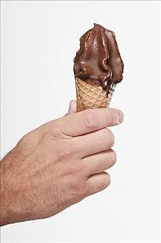 特写,男人,手,拿着,巧克力冰淇淋