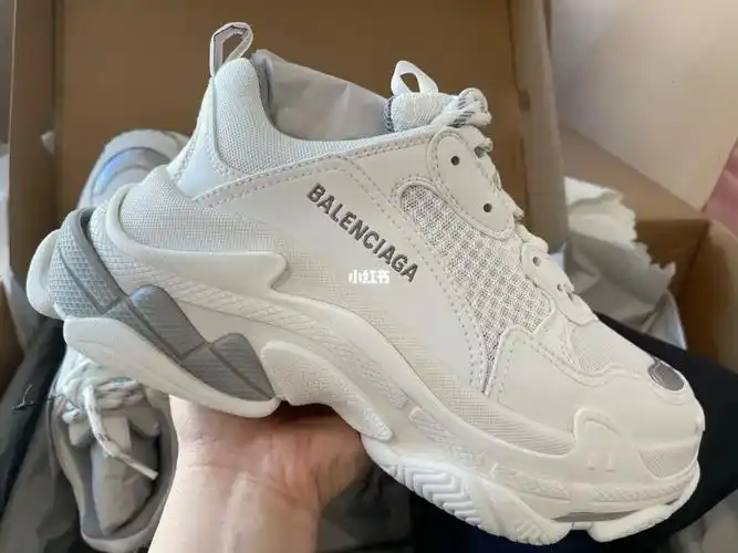 巴黎世家triples老爹鞋