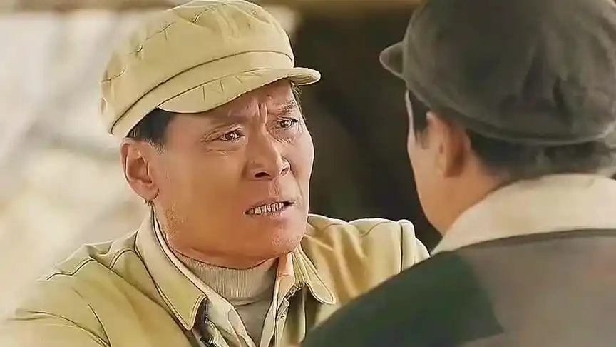 冯程老舅重回塞罕坝,凭借打铁手艺赢得领导赏识 #最美的青春-影视综