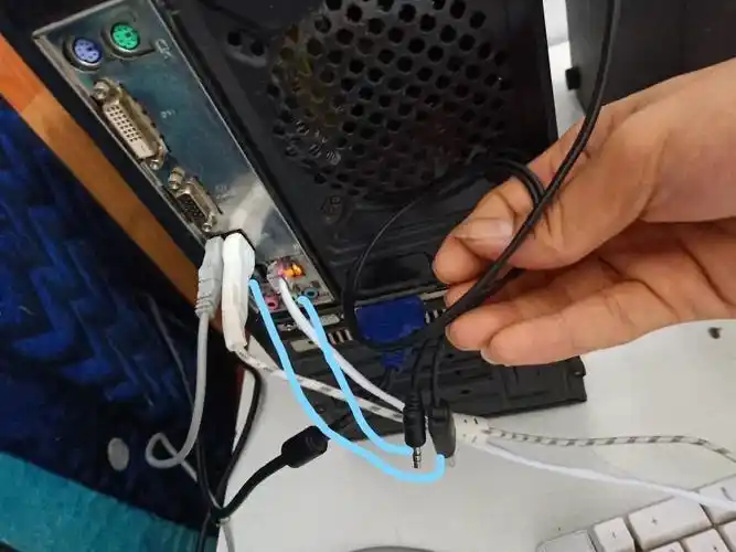 音响怎么插在电脑上面