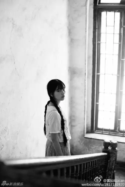 武大女神黄灿灿天天向上发声似纯爷们 激吻照曝光