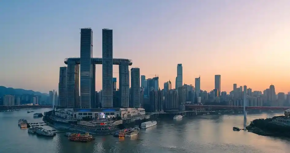 重庆最具代表性的高楼,耗资240亿打造,形象名"朝天扬帆"