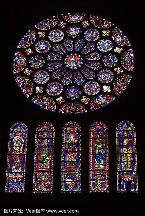 沙特尔大教堂玫瑰形彩色玻璃(室内),法国