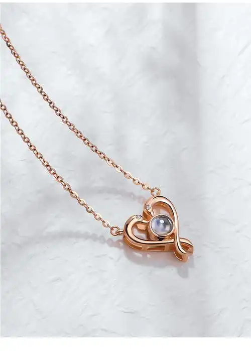 钰囍au750彩金项链女2022年新款天鹅轻奢小众设计感玫瑰金锁骨链520