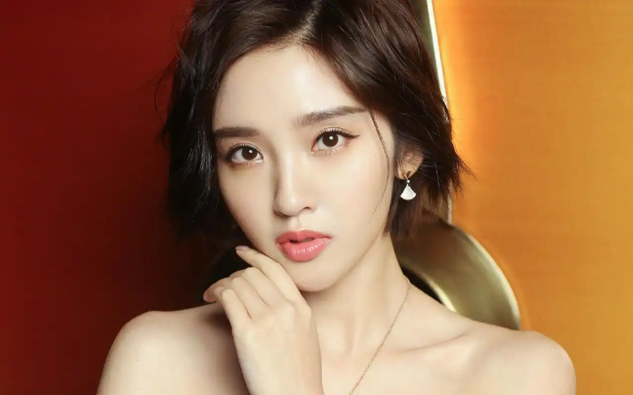 唐艺昕清新灵动写真图片桌面壁纸