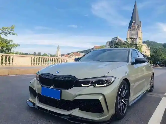 宝马新3系改装gs380包围卡其绿改色膜