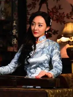 白露(王紫潼饰演)