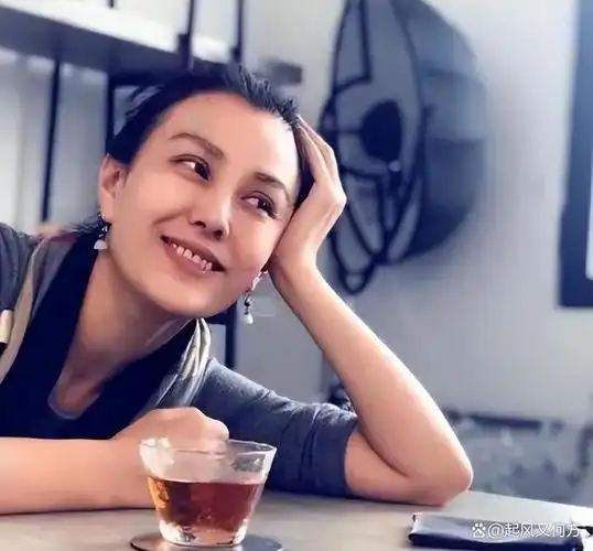 一直以来,娱乐圈都充满着无数让人惊艳的面孔,而朱晏,作为一个既有着