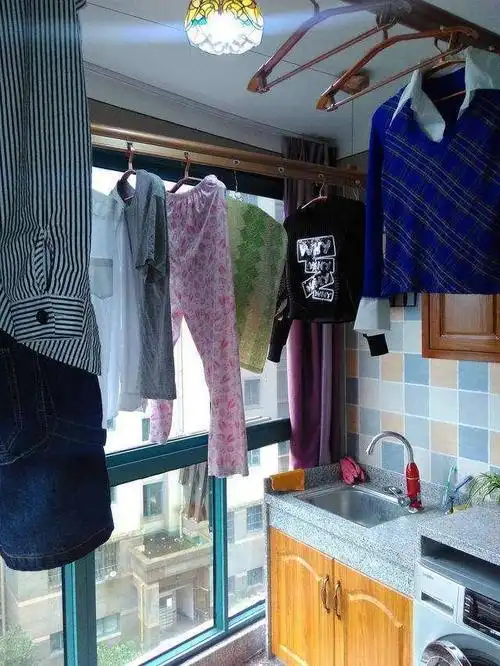 黄金级别——厨房带洗衣阳台