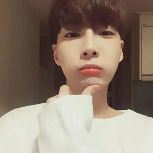 韩国小鲜肉真实帅哥照片帅哥头像无水印