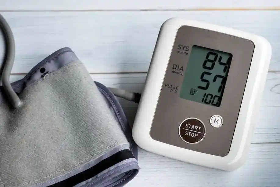 低血压容易导致头昏,晕厥,这些群体容易出现症状|低血压_新浪新闻