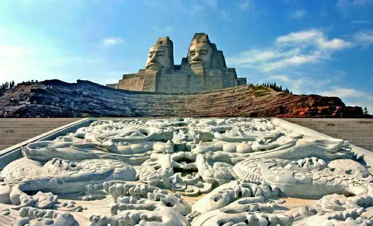河南郑州《炎黄二帝塑像》上乘风水策划布局