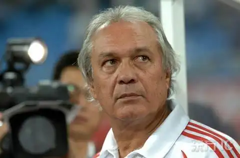 足协拟定大国家队方针 杜伊任国足国奥总教练