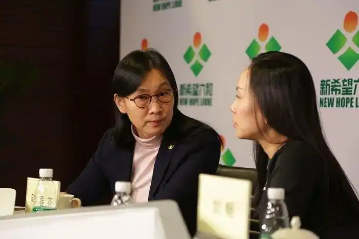 【虎嗅】当卖饲料模式已走到头 刘永好陈春花刘畅为新希望开出了什么