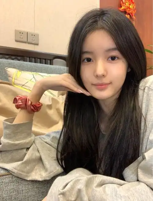 有没有特别好看的女生照片