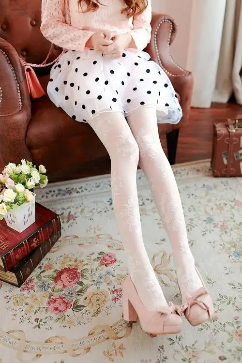 超迷人的甜美蕾丝花朵丝袜精致薄透复古浮雕感t裆连裤袜镂