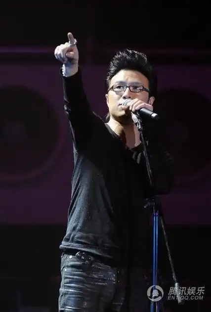 汪峰北京演唱会完美落幕 信仰在首体上空飘