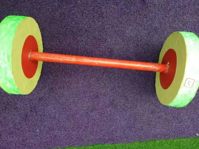 小天使幼儿园开展自制体育器材评比活动!