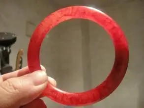 > 血玉手镯2015年在新加坡苏富比拍卖图片