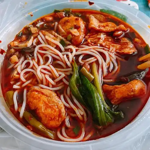 庆祝节日点了外卖螺蛳粉