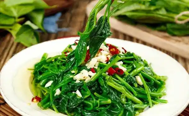 炒红薯叶有人直接炒有人先焯水牢记1窍门香嫩爽脆不发黑