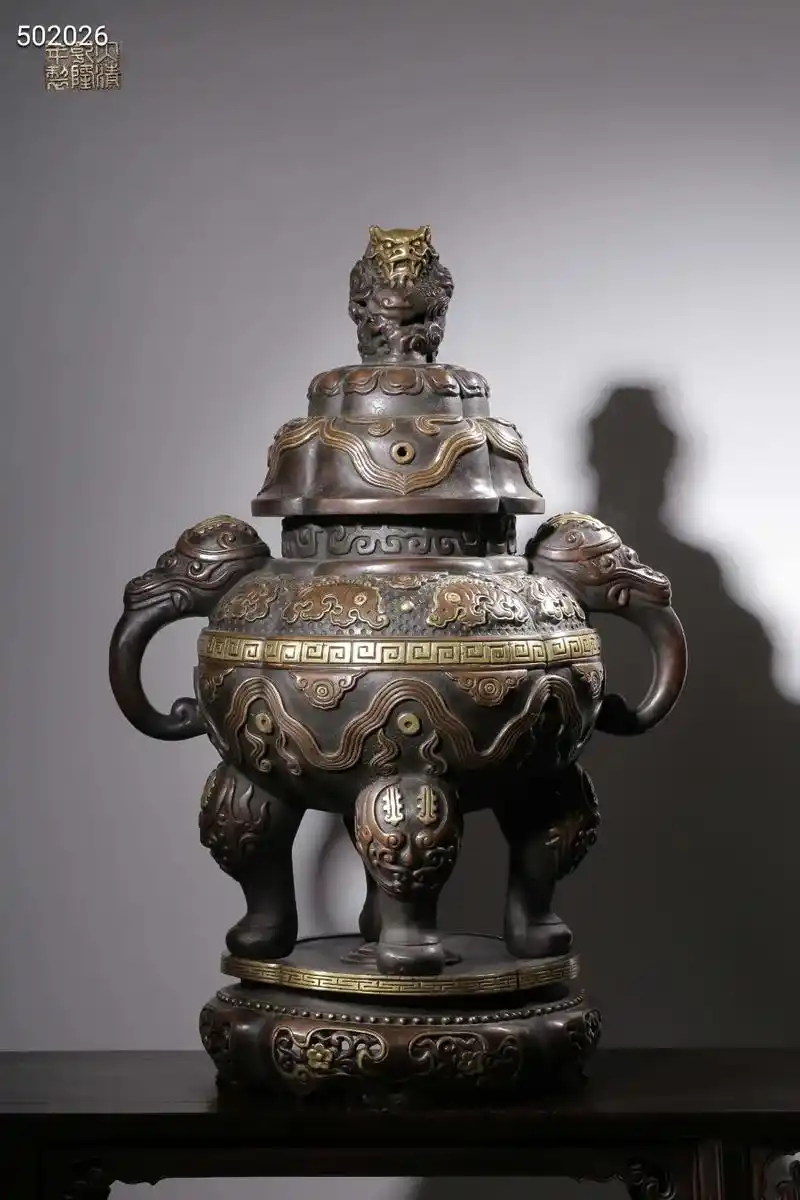 清大清乾隆年制款铜双象耳香薰炉原配铜盖底座