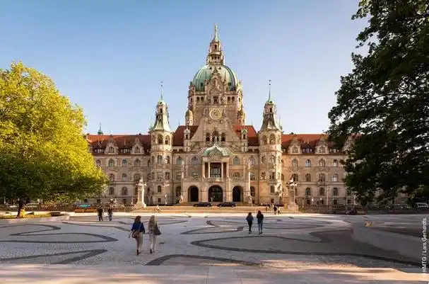 柏林(berlin)——德国首都与文化之都,最多的外国人聚集地慕尼黑被列