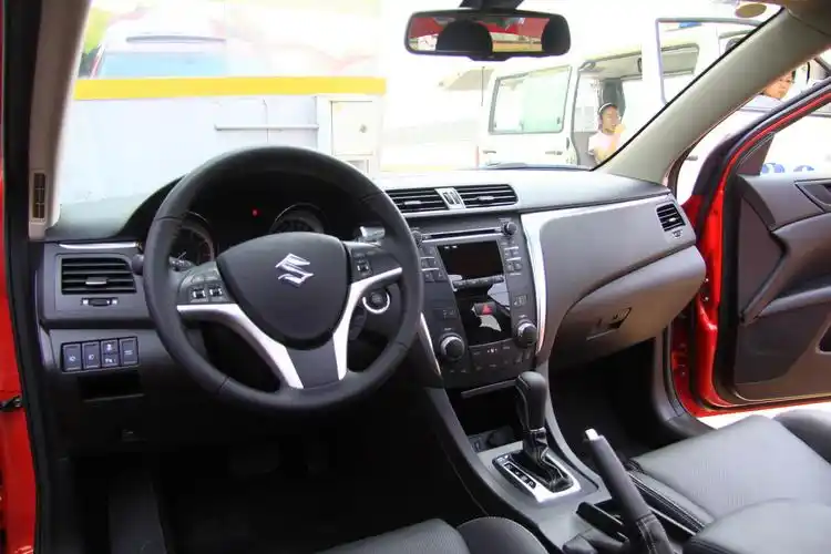 铃木凯泽西内饰实拍