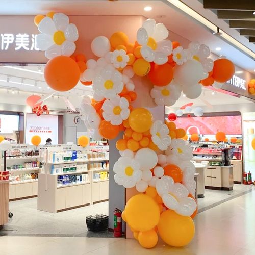 气球小红开业周年庆活动雏菊链气氛围布置店面气球