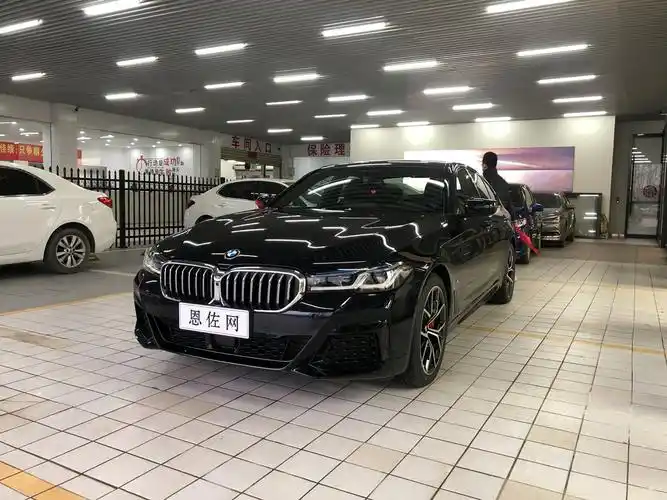 稀有却倍受推崇的神车宝马540i风尚版黑色交付江西客户