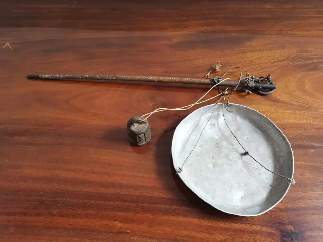 老秤杆.#民俗文化 #传承文化 #记录身边的传统文化 #年代 - 抖音