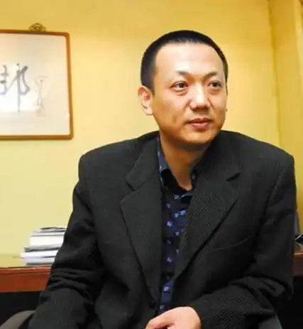 痴情的郝彤林黛玉陈晓旭因病出家后他也剃发陪她出家