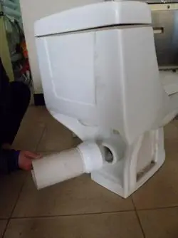 后排式马桶排水管口要多高