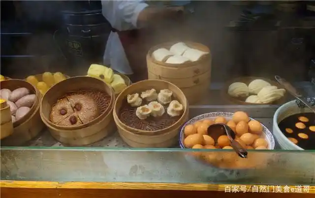 实拍,北京一家兴旺的早餐店,品种搭配的技巧是什么