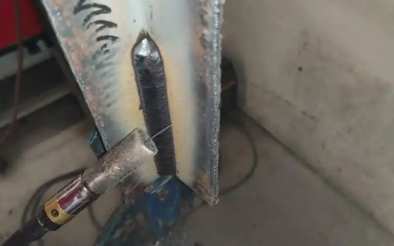 二保焊药芯焊丝立角焊如何能焊的美观,看看是如何焊接的吧