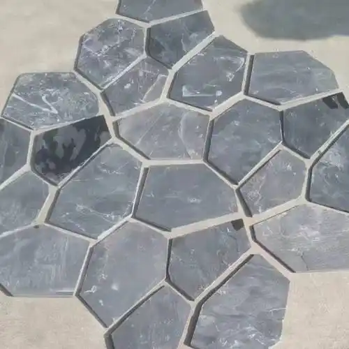 上海市公园广场青石冰裂纹自然面防滑碎拼石地铺