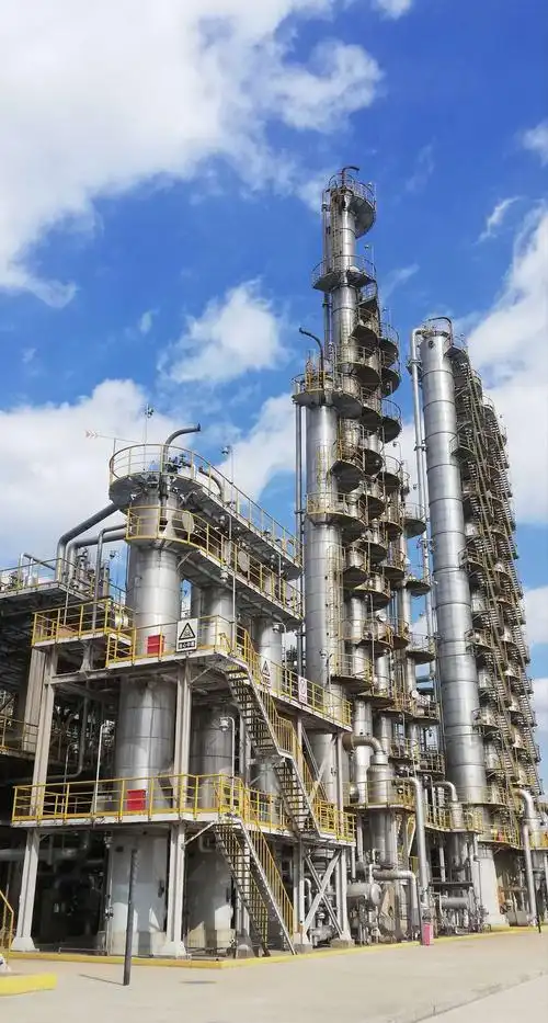 炼塔情怀(抚顺石化公司烯烃厂炼塔掠影)