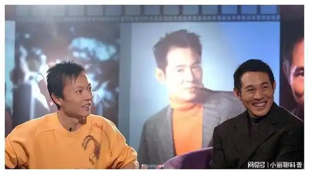 近年他终于凭借《目中无人》系列重回大众视野,并且拿到了谢霆锋递