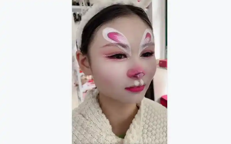 热门 小白兔舞台妆详细教程,这才是真正的动物妆动物妆 儿童节创意