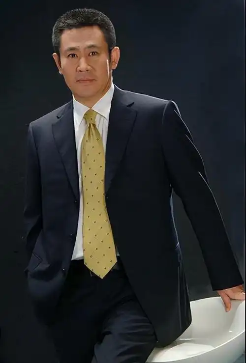 40字遗言令人泪目|播音员|经济半小时|赵赫(主持人)|中国中央电视台