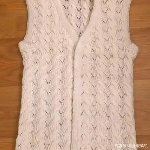 最好看的中老年人毛线背心花样来了,仿一件给长辈穿吧!