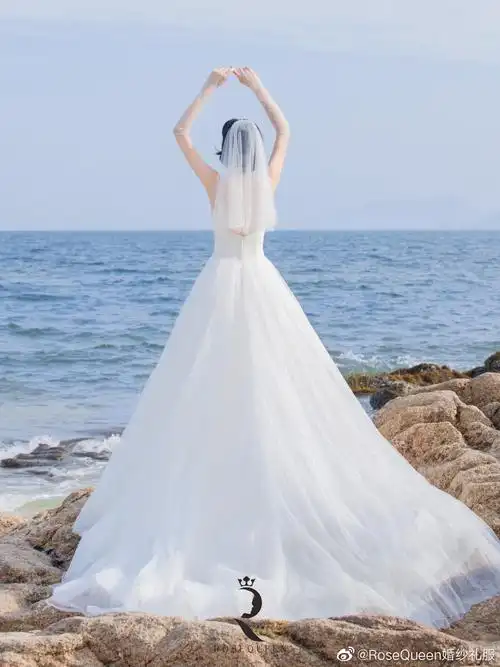 婚纱 图源微博cr @ rose queen - 堆糖,美图壁纸兴趣社区