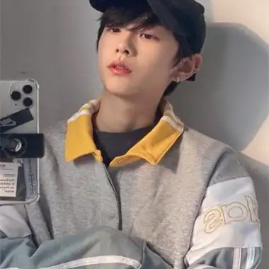 单眼皮帅气小鲜肉头像图片