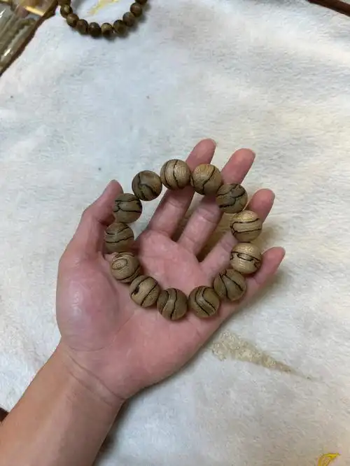 正区达拉干虎斑纹沉香手串来咯