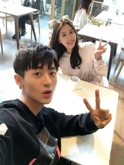 赵志伟虞书欣(一年级赵志伟虞书欣)-情感知识库-动动脑