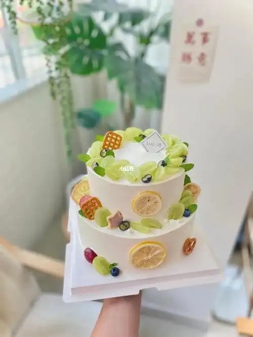 86寸双层玫瑰青提蛋糕