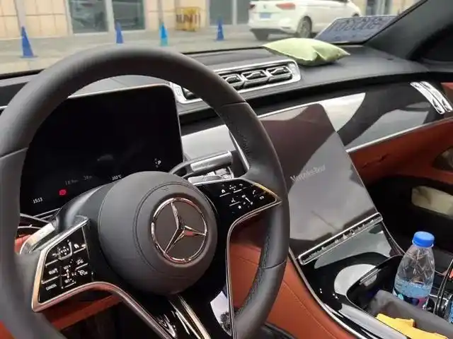 江苏小伙花139万买辆奔驰s400,开了一周,说出用车体验