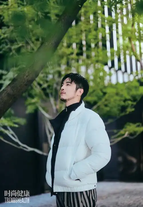 #金世佳时尚健康粉红丝带封面##时尚健康10月刊#